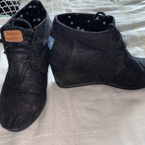 Toms - Picture 2 of 3